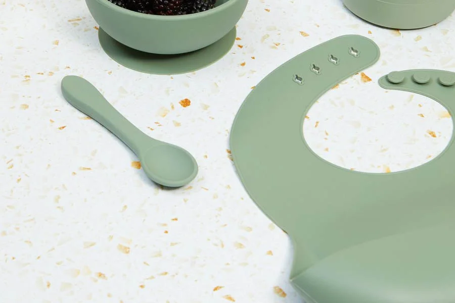 Silicone baby dinnerware
